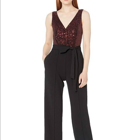 Donna Morgan Red Metallic Sequin Stretch Top Sleeveless Black V Neck  Jumpsuit - Picture 1 of 9